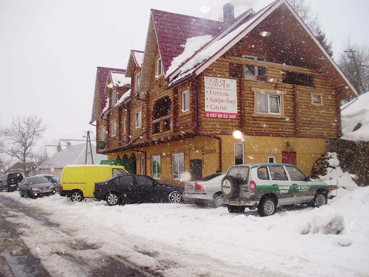 "Lian" Family Hotel & Restaurant Volosyanka  Exterior photo
