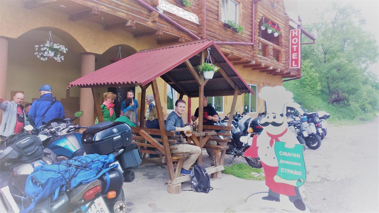 "Lian" Family Hotel & Restaurant Volosyanka  Exterior photo
