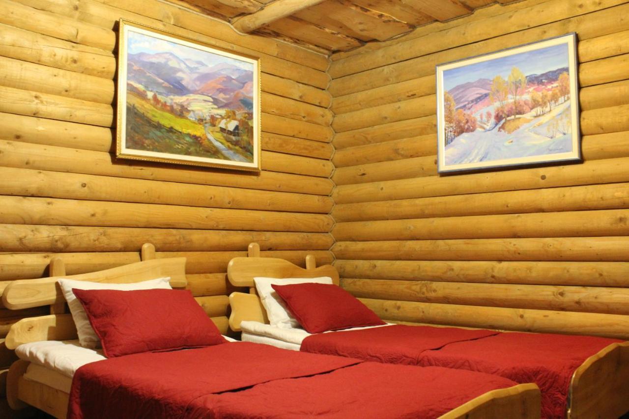 "Lian" Family Hotel & Restaurant Volosyanka  Exterior photo
